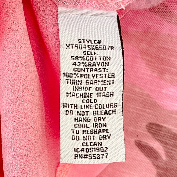 Sanctuary Pink Camo Short Sleeve Top Large - Picture 5 of 5